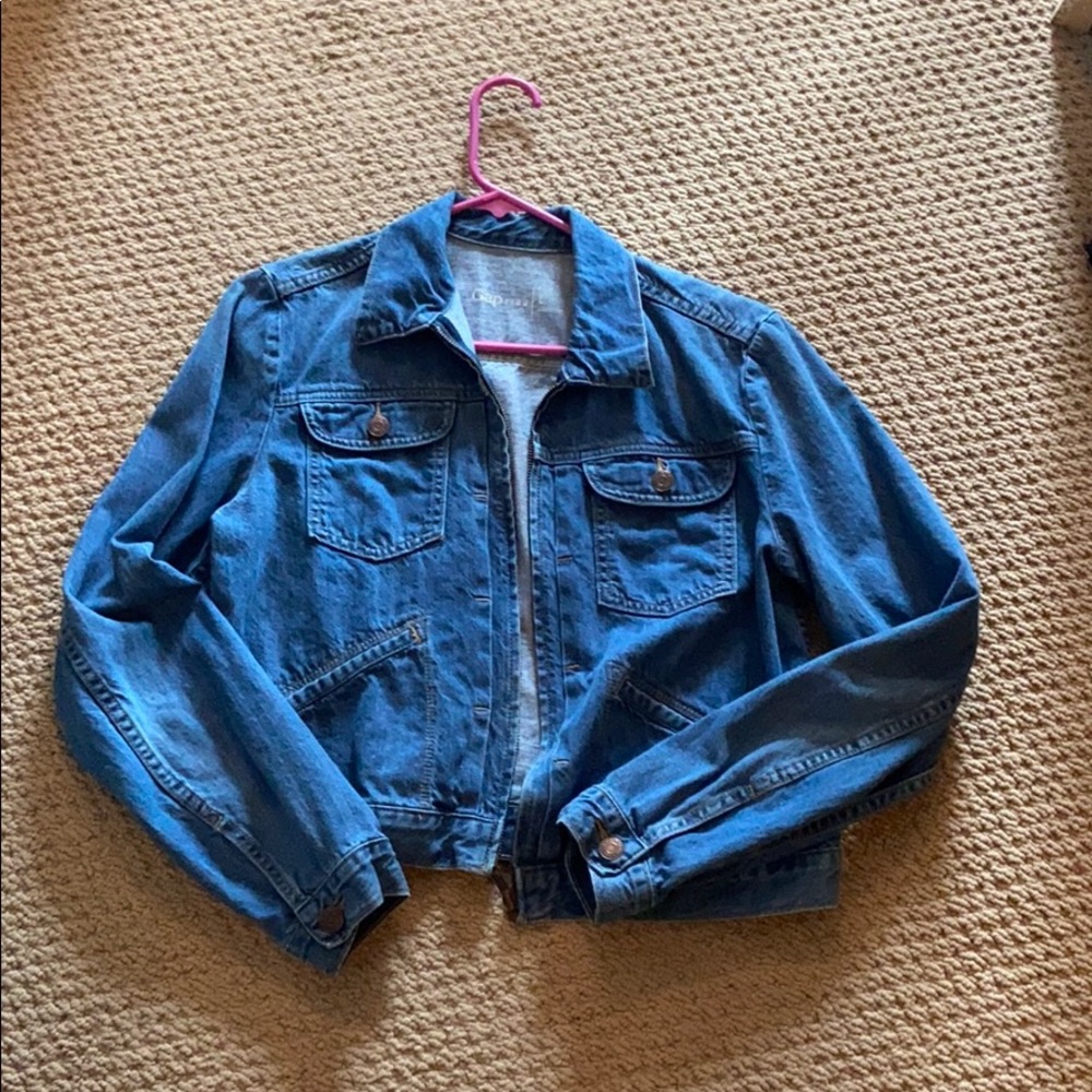 Blue jean jacket with zip